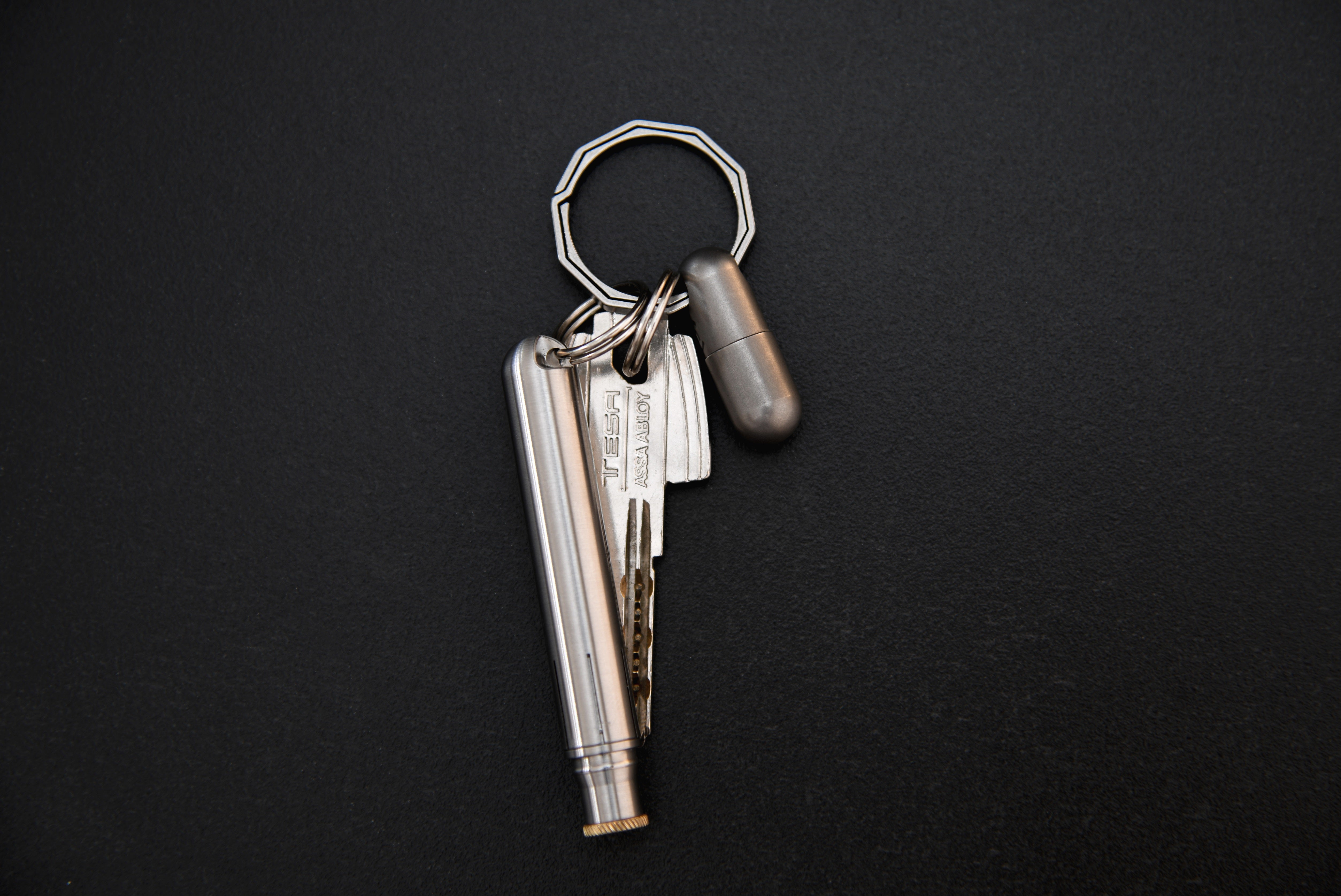 Knox Titanium Keyring – MICROCARRY™